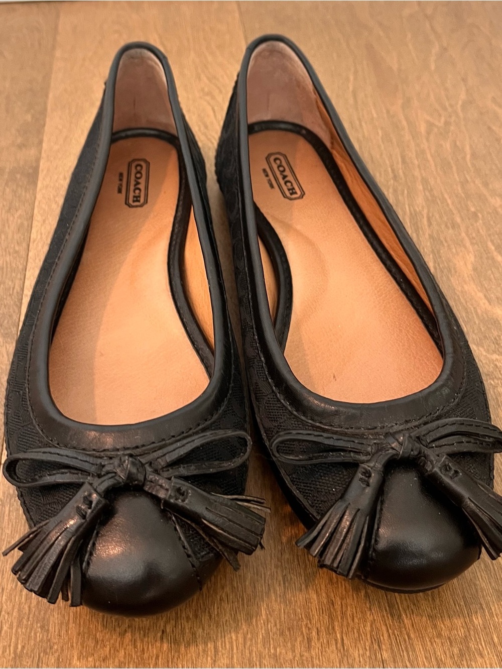 Coach Women's Sophia Flats Size EU-38 / US-7.5 Black W/ Tassels